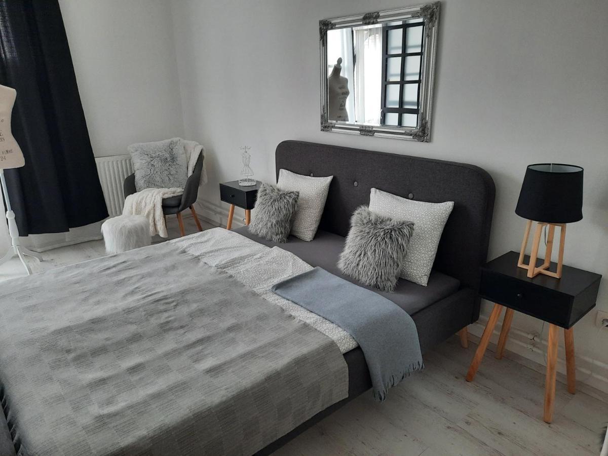 Appartamento Downtown'S Pearl Pécs Esterno foto