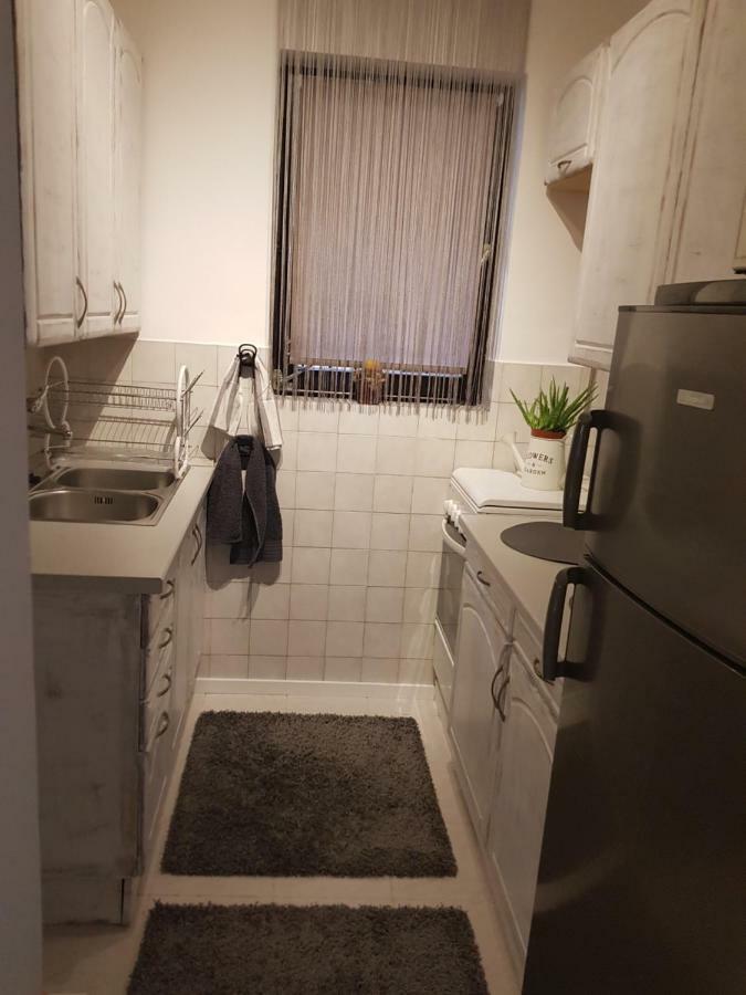 Appartamento Downtown'S Pearl Pécs Esterno foto